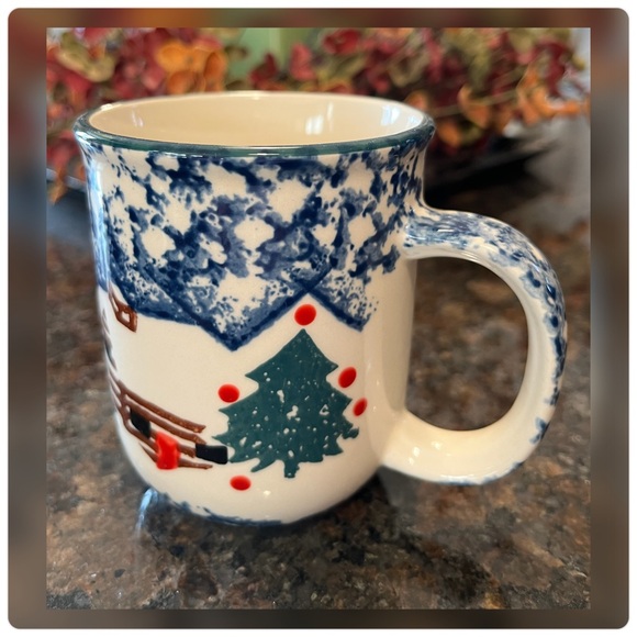 Vintage Folk Craft-‘’Cabin in the Snow’ by Tienshan-Set of Four Mugs. - Picture 2 of 7